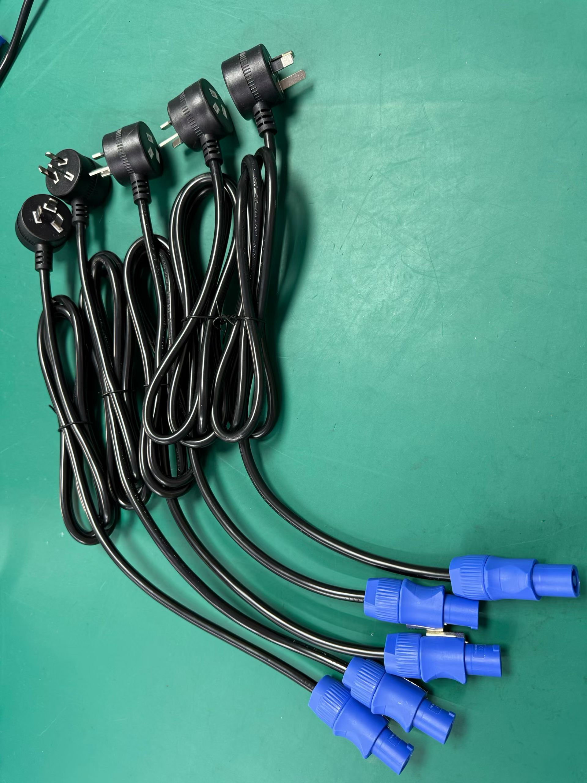 SAA Certified Australia 3 Pin Power Cord 20A Blue PowerCon Stage Light Cable Assembly SAA Certified Australia 3 Pin Power Cord 20A Blue PowerCon Stage Light Cable Assembly