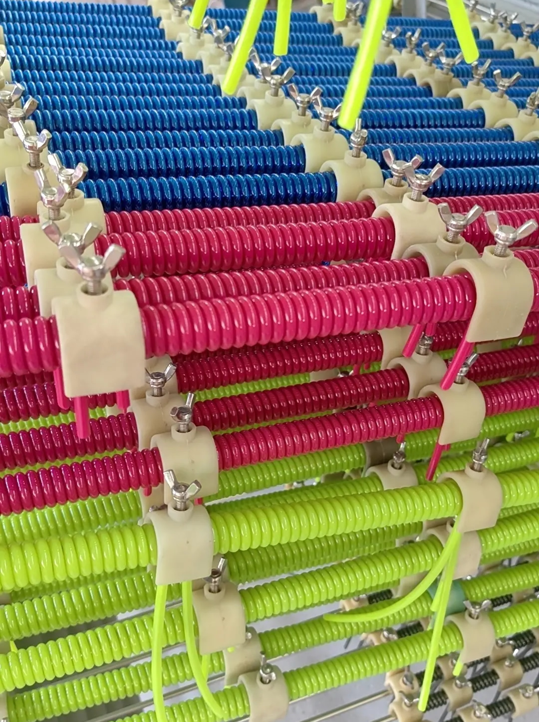 Model MP-01 Custom Color PVC Coiled Cable, Multi-Color Retractable Spiral Cord Model MP-01 Custom Color PVC Coiled Cable, Multi-Color Retractable Spiral Cord